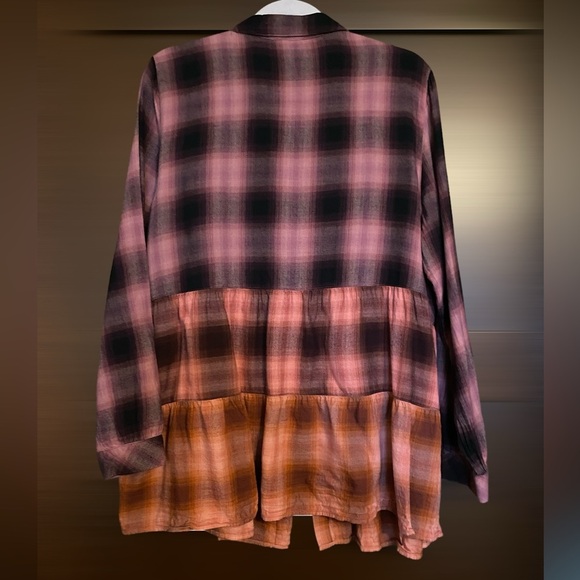 J. Jill Plaid tiered ombre plaid flannel tunic. Size L. - Picture 2 of 4